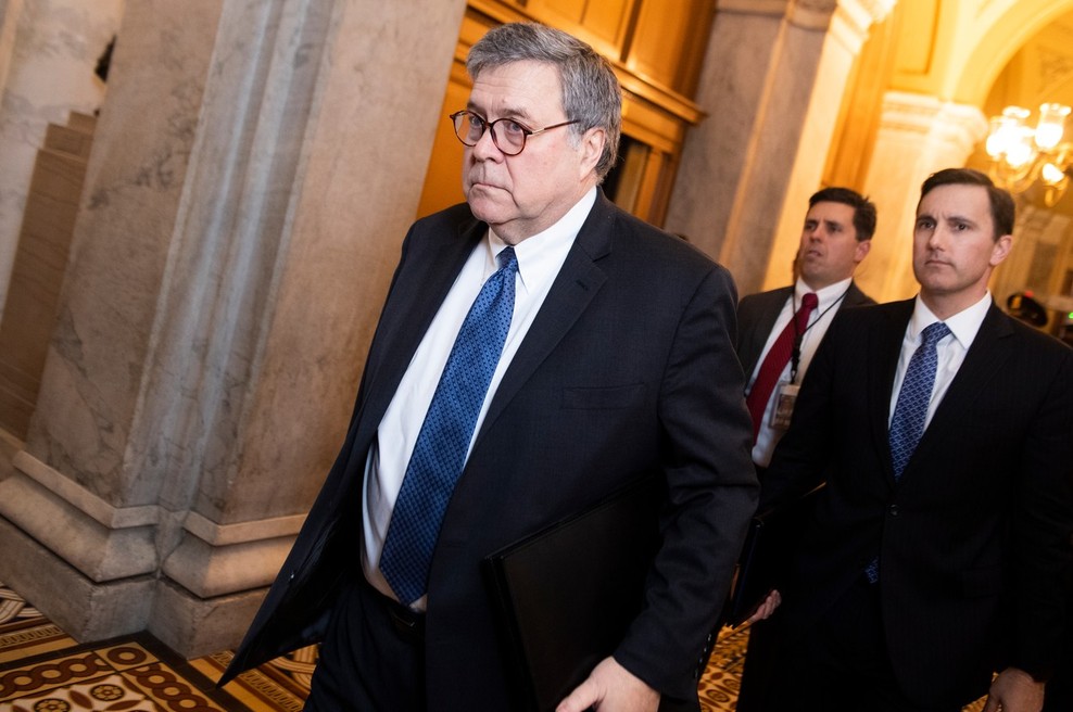Pravosodni minister ZDA Barr presenetljivo izjavil, da ne vidi dokazov o volilnih prevarah (foto: Profimedia)