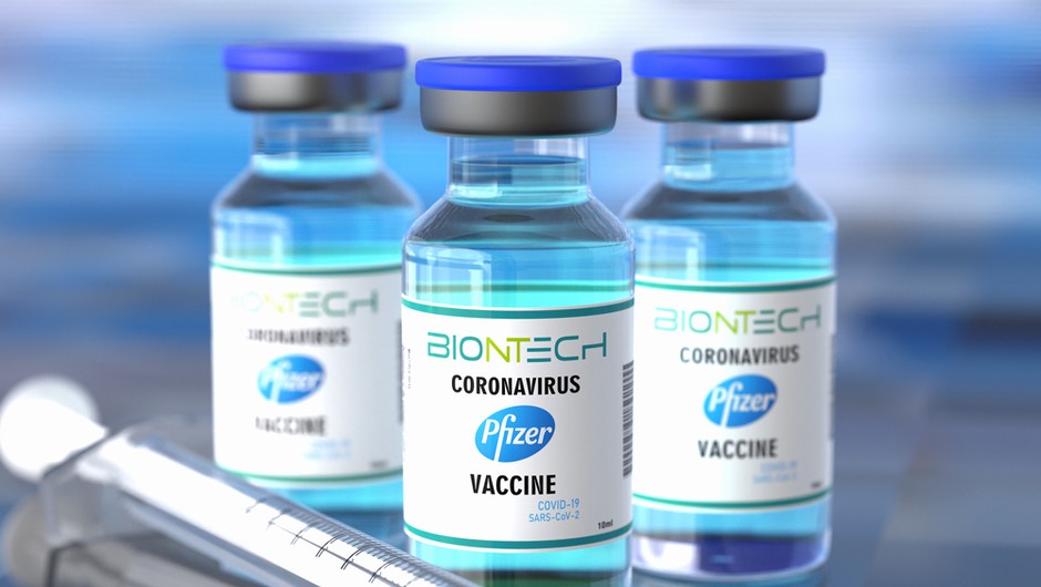 
                            Velika Britanija prva država na svetu, ki je odobrila cepivo Pfizerja in BioNTecha (foto: Shutterstock)