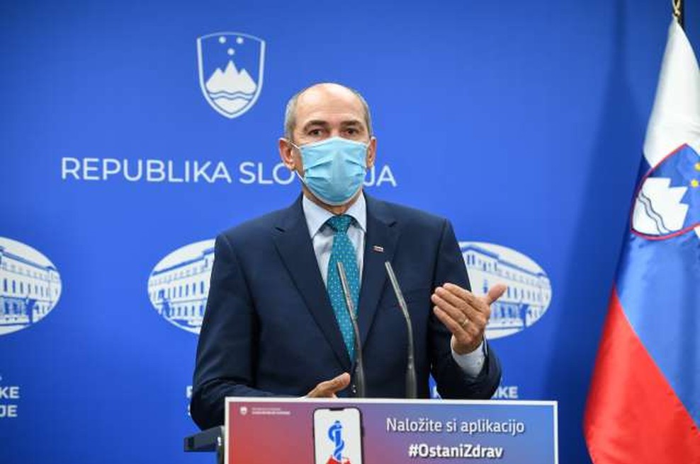 V obalno-kraški in zasavski regiji bodo znova odprte le nujne trgovine (foto: Nebojša Tejić/STA)