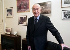Za posledicamu covida-19 umrl nekdanji francoski predsednik Giscard d'Estaing