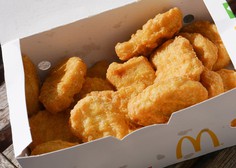 Ko so izvedeli, kako v McDonaldsu zares pripravljajo popularne nuggetse, niso bili navdušeni!
