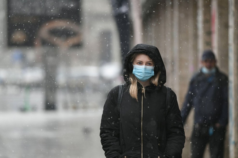 Sledilnikovi podatki kažejo na porast presežnih smrti v drugi polovici oktobra (foto: profimedia)