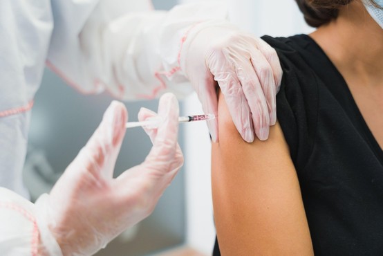 Rusija prva država, v kateri so začeli cepljenje proti covidu-19