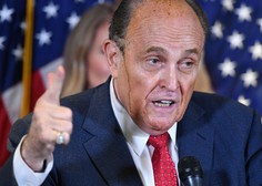 Trumpov odvetnik Giuliani pozitiven na koronavirus, v nedeljo so ga prepeljali v bolnišnico