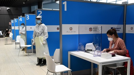 Iz New Yorka v Rim prvo letalo s potniki z negativnim testom