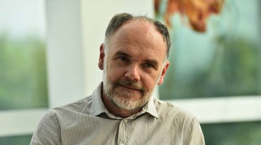 Dr. Roman Jerala: "Kot biokemik ne vidim, kako bi cepivo sploh lahko povzročilo stranske škodljive učinke!" (foto: Bor Slana/STA)