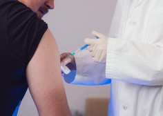 V ZDA v petek zvečer dovolili izredno uporabo cepiva proti covidu-19