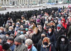 Belorusi ne popuščajo in so se 18. nedeljo zapored odpravili na ulico