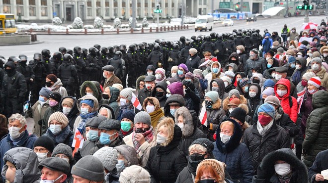 Belorusi ne popuščajo in so se 18. nedeljo zapored odpravili na ulico (foto: profimedia)