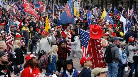 Na protestu Trumpovih podpornikov v Washingtonu več poškodovanih