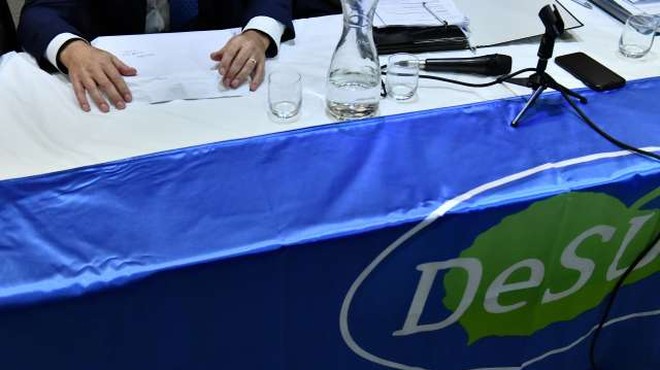 DeSUS predlagal svetu stranke, da svoje poslance pozove k odstopu (foto: Tamino Petelinšek/STA)