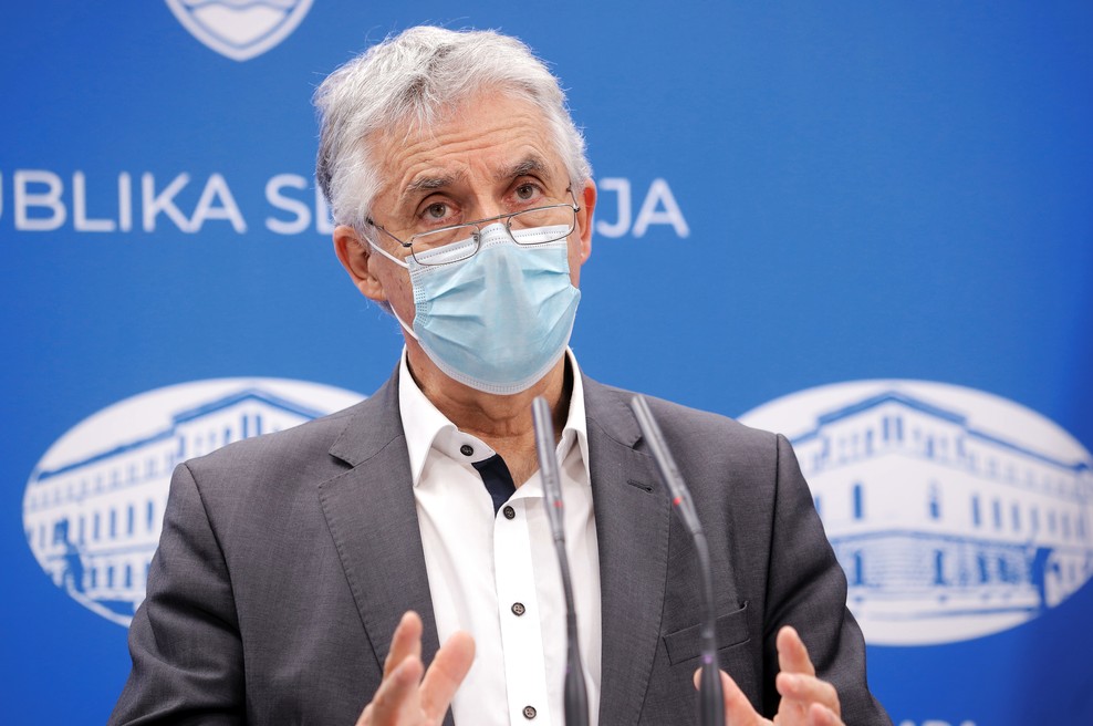 Gantar: Poskusen začetek množičnega testiranja na območju Ljubljane predvidoma še pred prazniki (foto: Daniel Novakovič/STA)