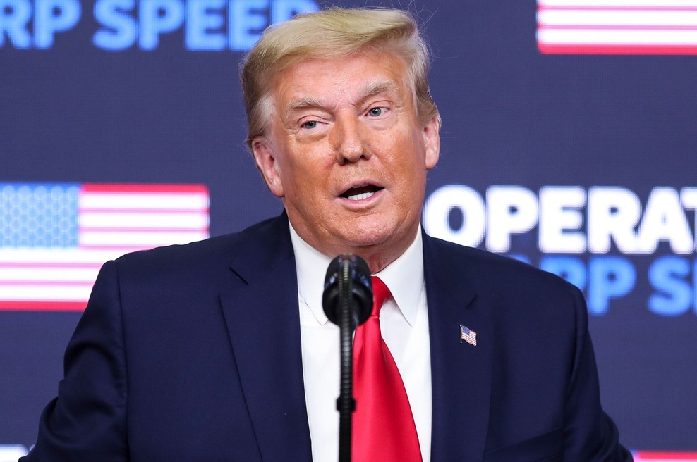 Sosedje posestva Mar a Lago na Floridi proti Trumpovi preselitvi (foto: Profimedia)