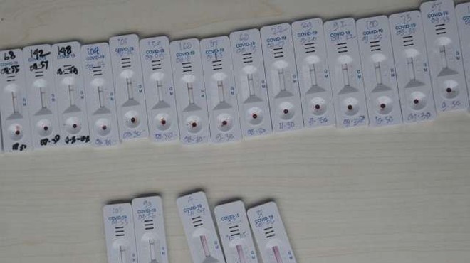 Na ministrstvu za zdravje izbrali dobavitelja za približno pol milijona antigenskih testov (foto: STA)