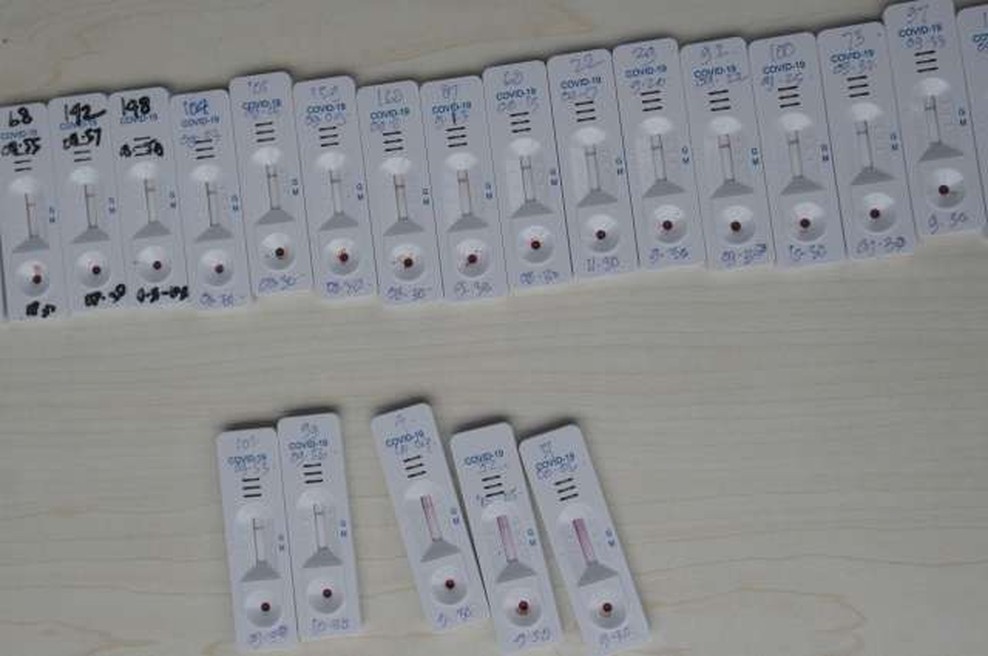Na ministrstvu za zdravje izbrali dobavitelja za približno pol milijona antigenskih testov (foto: STA)