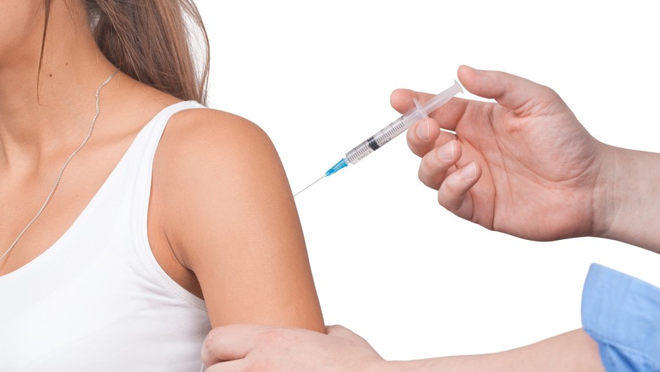 
                            V ponedeljek naj bi Evropska agencija za zdravila prižgala zeleno luč za cepivo proti covidu-19 (foto: profimedia)