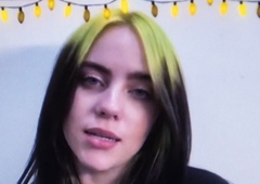 Dokumentarec o zamegljenem svetu Billie Eillish od 26. februarja na Apple TV Plus