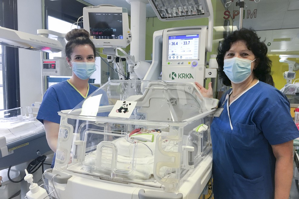 Krkine tople zgodbe: bolnišnicam donirali štiri medicinske naprave