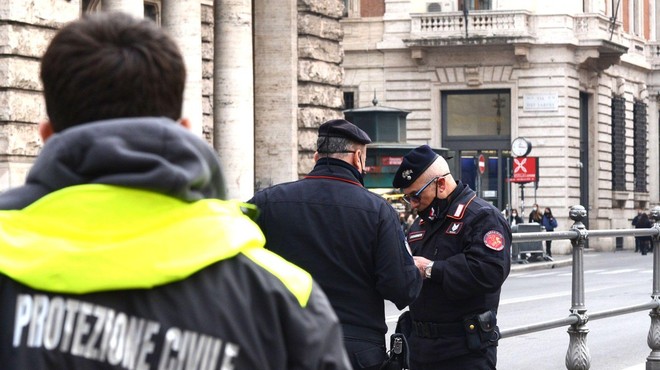 Po novem je ob vstopu v Italijo za vse obvezna karantena (foto: profimedia)
