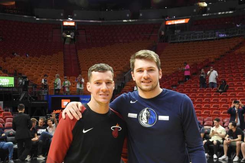 V boj za končnico lige NBA se znova podajata Dončić in Dragić (foto: Slavko Baranja/STA)