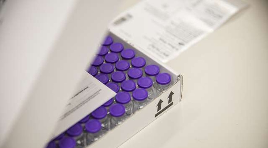 Pfizerjevo cepivo proti covidu-19 že na poti v države EU (foto: Pfizer)
