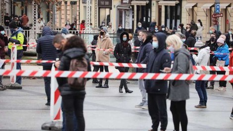 Množično testiranje s hitrimi testi ponovno v več krajih po Sloveniji (seznam)