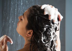 Ste prepričani, da si lase umivate pravilno? TikTok video z navodili navdušil več kot pol milijona ljudi!