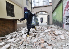 Hrvaško stresel močan potres magnitude 6,3, nuklearno elektrarno Krško preventivno ustavili