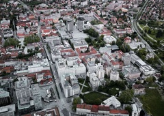 Virusu podlegel tudi trg nepremičnin