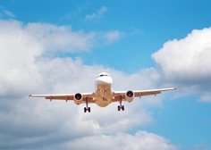 Število žrtev letalskih nesreč kljub upadu letalskega prometa letos večje