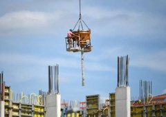 Gradbeništvo kot ena redkih panog kljubuje virusu