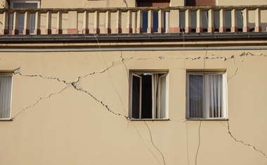 Žalostni posnetki iz porušenega mesta Petrinje (foto)