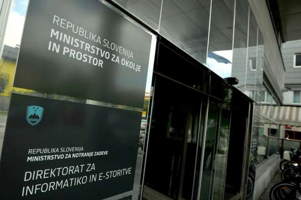 Okoljsko ministrstvo bo v 2021 pohitelo z zakonodajnimi spremembami (foto: Tamino Petelinšek/STA)