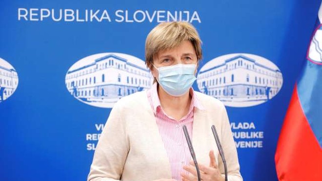 V Sloveniji nova pošiljka cepiv proti covidu-19, cepili bodo predvsem zaposlene v zdravstvu (foto: Daniel Novakovič/STA)