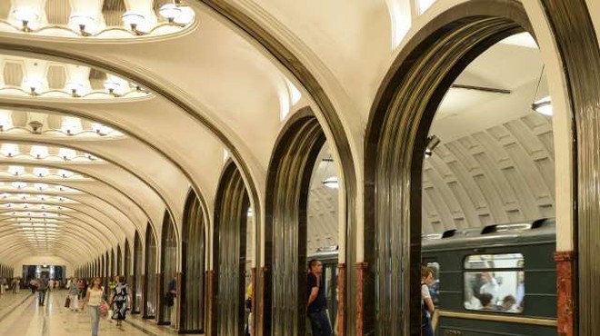 Vlake moskovske podzemne železnice lahko znova upravljajo ženske (foto: Xinhua/STA)