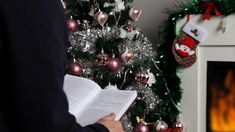 Najbolj prodajane knjige v decembru