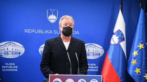 Štrukelj: Cepivo Moderne nudi visoko stopnjo zaščite in ima malo neželenih učinkov