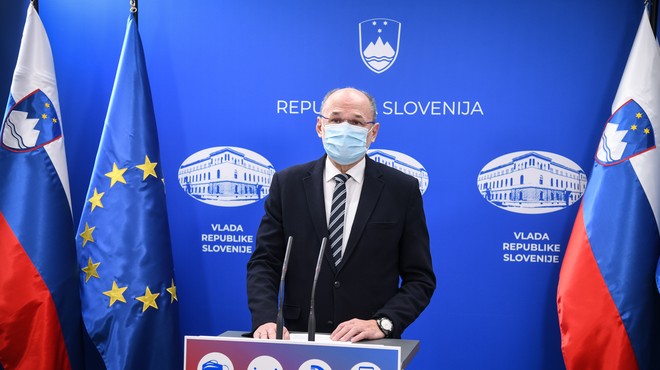 Kacin: Po ugotovitvah komisije smrt pri cepljeni osebi ni nastopila zaradi cepljenja proti covidu-19 (foto: Nebojša Tejić/STA)