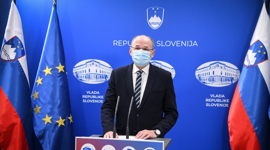Kacin: Po ugotovitvah komisije smrt pri cepljeni osebi ni nastopila zaradi cepljenja proti covidu-19 (foto: Nebojša Tejić/STA)