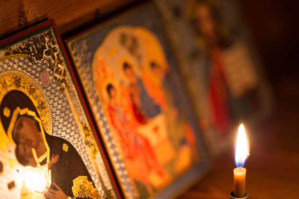 Pravoslavni kristjani danes praznujejo božič, bogoslužij v cerkvah zaradi epidemije ni (foto: Shutterstock)
