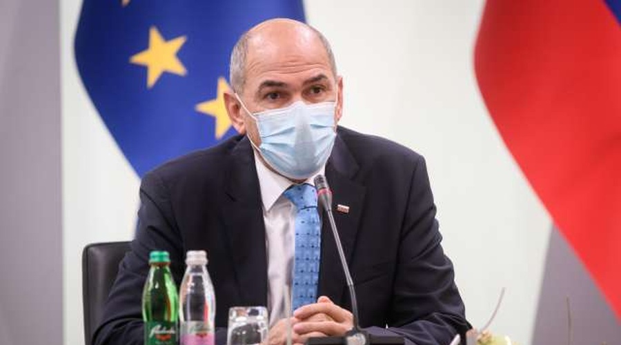 Janša: Naslednji teden se odpirajo šole in vrtci za najmlajše, smučišča, nekatere trgovine (foto: Nebojša Tejić/STA)