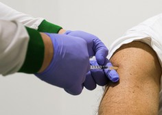 Začelo se bo cepljenje za splošno prebivalstvo, prednost za starejše od 80 let