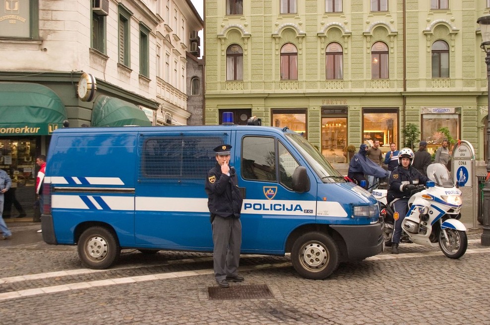 Slovenski policisti so začeli stavko na celotnem območju države (foto: profimedia)