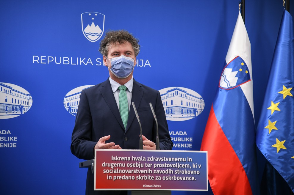 Petrovec: Po ugotovitvah inštituta do konca leta pri nas ni bilo angleške niti južnoafriške različice virusa (foto: Nebojša Tejić/STA)