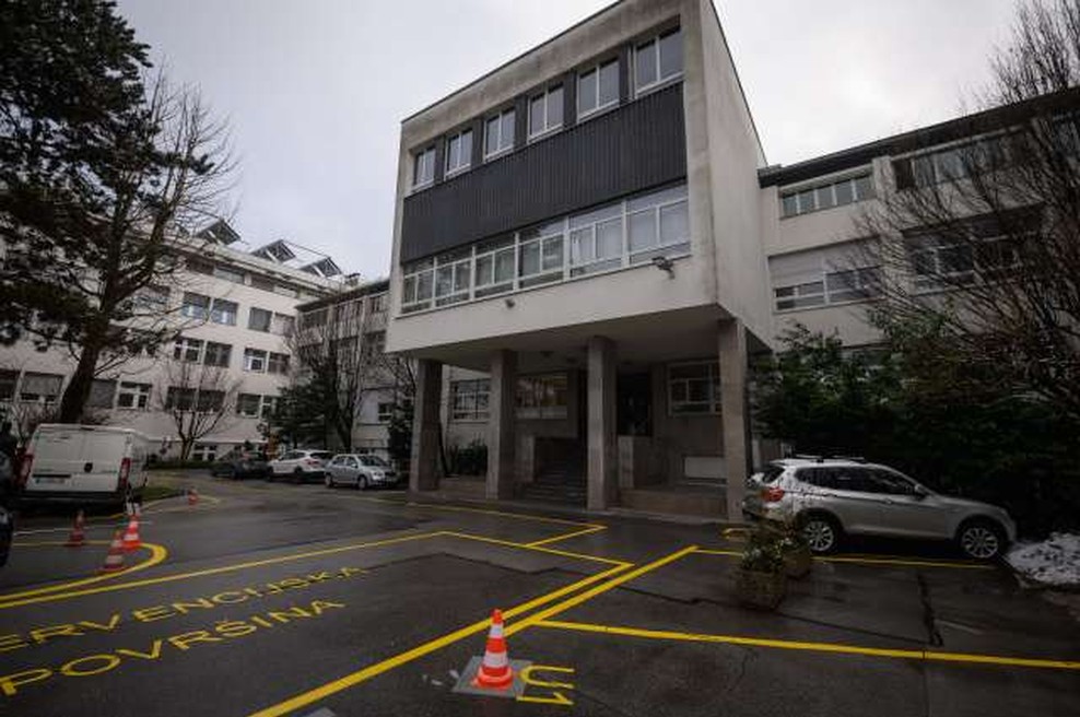 Po napovedih IJS bi lahko do konca naslednjega tedna iz črne prešli v rdečo fazo (foto: STA/Nebojša Tejić)