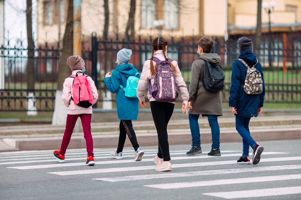 Predvidoma v soboto bomo prešli iz črne v rdečo fazo, ko se lahko začne sproščanje ukrepov (foto: Shutterstock)