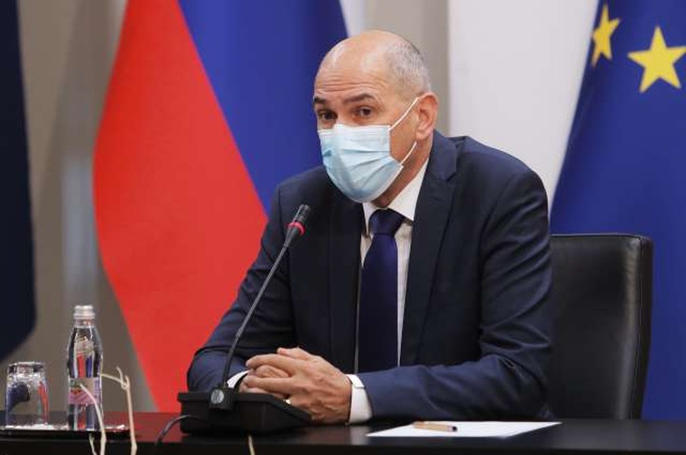 Janša: Epidemiološka slika se izboljšuje, a v ponedeljek še ni mogoče pričakovati drastičnega sproščanja ukrepov (foto: Daniel Novakovič/STA)