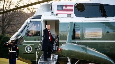 Republikanci predlagajo, da se ustavna obtožba Trumpu odloži za dva tedna