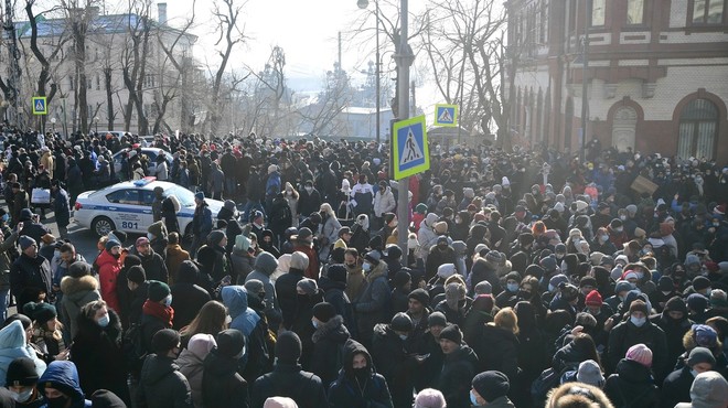 Na protestih za izpustitev Alekseja Navalnega iz zapora aretirali več kot 2000 ljudi (foto: profimedia)