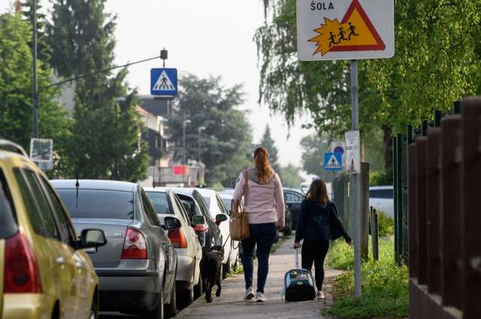 Skoraj dve tretjini staršev podpirata odprtje šole za učence prvega triletja (foto: Nebojša Tejić/STA)